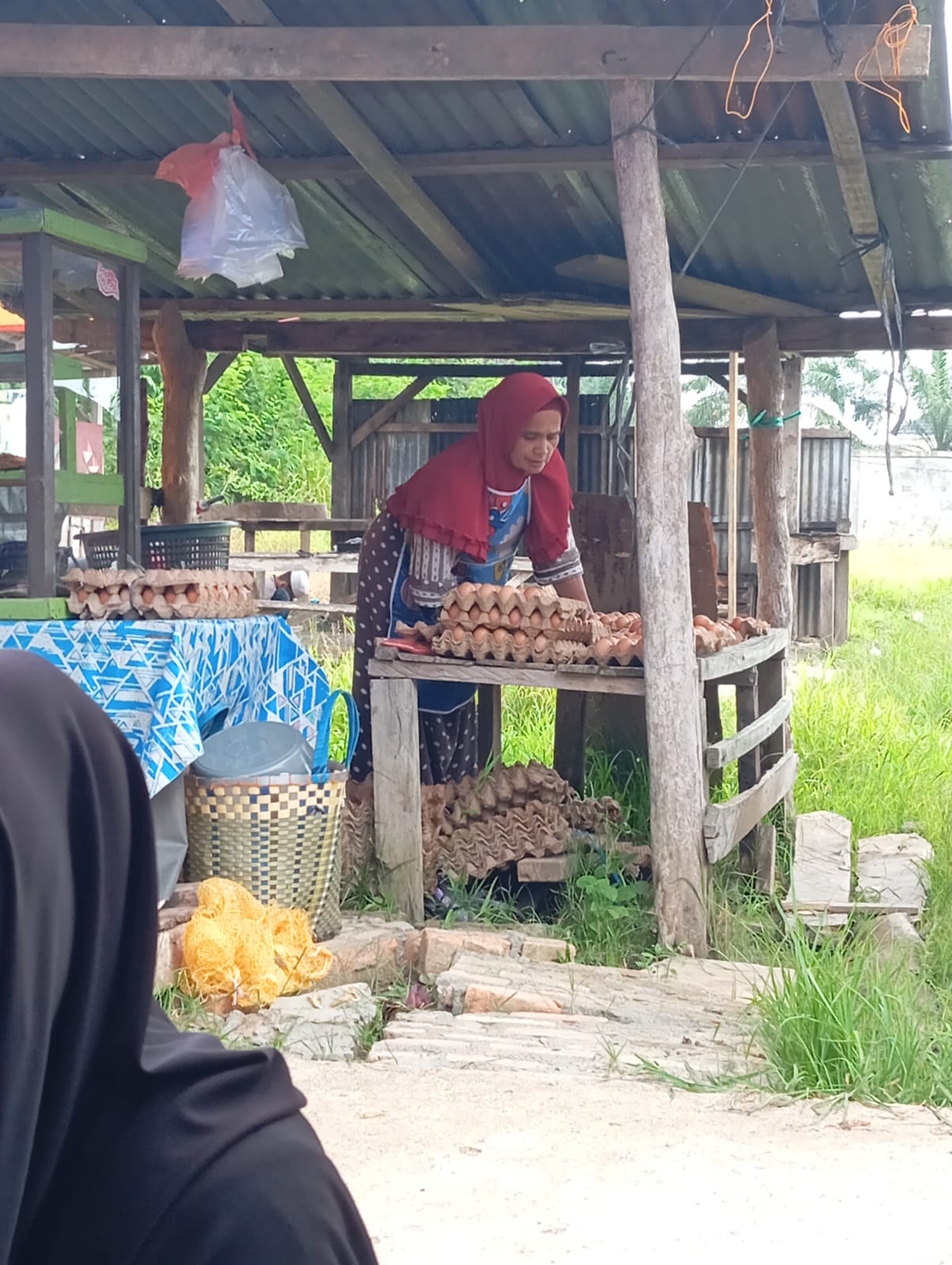 Pantauan Komoditas di Pasar Okak 